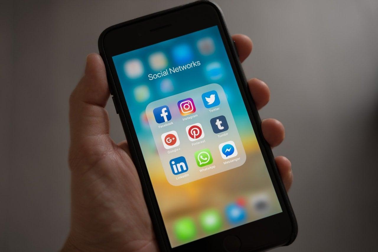 Akun Populer: Rekomendasi Trending di Medsos